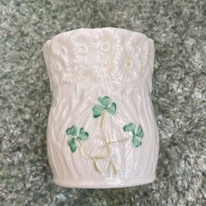 Belleck- Daisy Votive